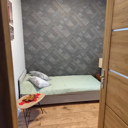 Somewhere Between Apartmán Piechowice (Karkonosze)