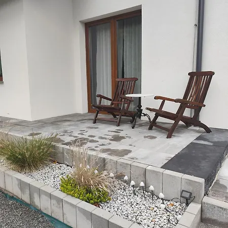 Somewhere Between Apartmán